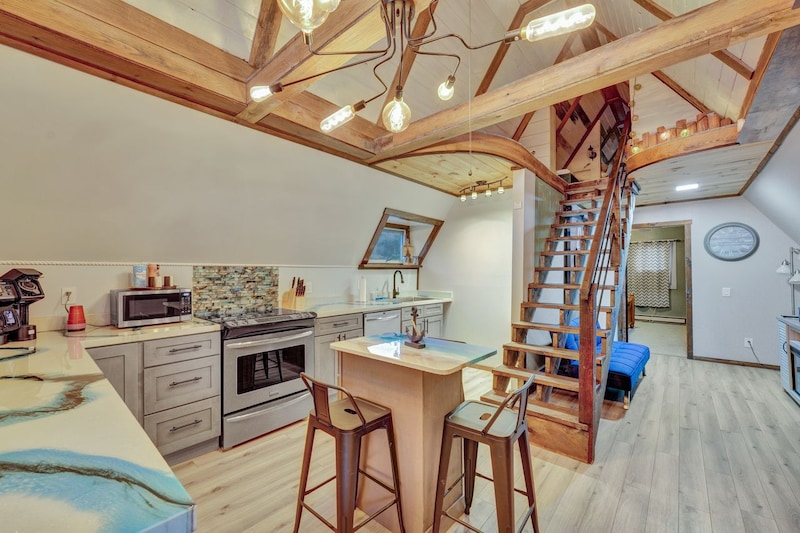 2nd Story Loft-8